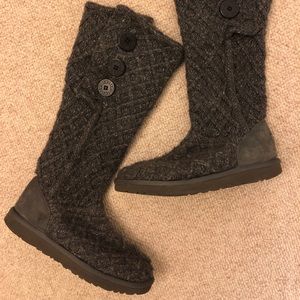 Gray woven lattice uggs